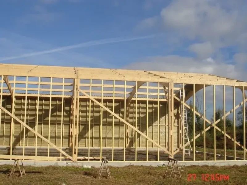 Réalisation de charpente par Tesson Laurent, menuisier charpentier à Saint Julien des Landes