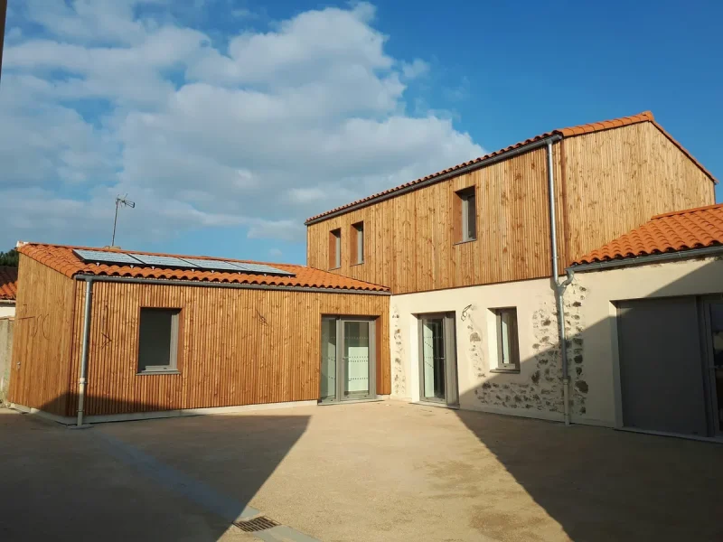 Réalisation de charpente par Tesson Laurent, menuisier charpentier à Saint Julien des Landes
