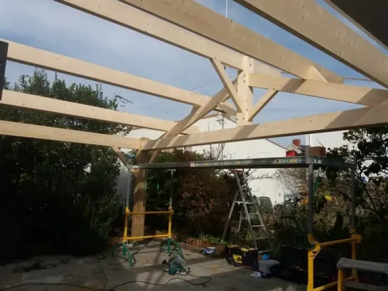 Réalisation de charpente par Tesson Laurent, menuisier charpentier à Saint Julien des Landes