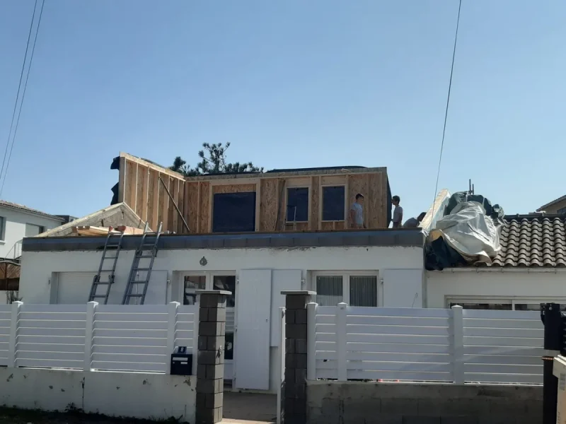 Réalisation de charpente par Tesson Laurent, menuisier charpentier à Saint Julien des Landes