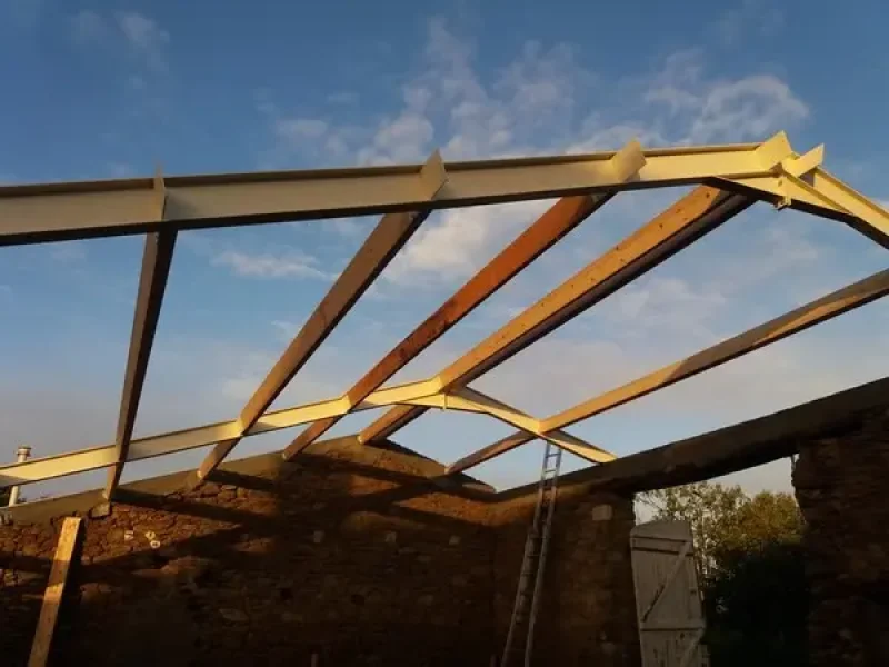 Réalisation de charpente par Tesson Laurent, menuisier charpentier à Saint Julien des Landes