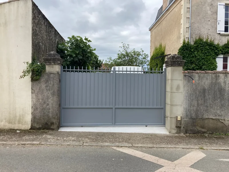 Réalisation d'aménagement extérieur par Tesson Laurent, menuisier charpentier à Saint Julien des Landes