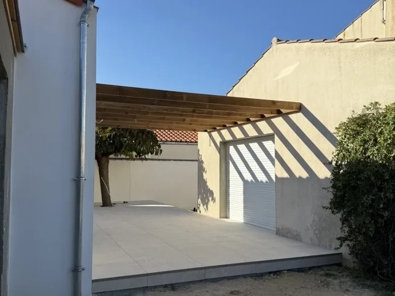 Réalisation d'aménagement extérieur par Tesson Laurent, menuisier charpentier à Saint Julien des Landes