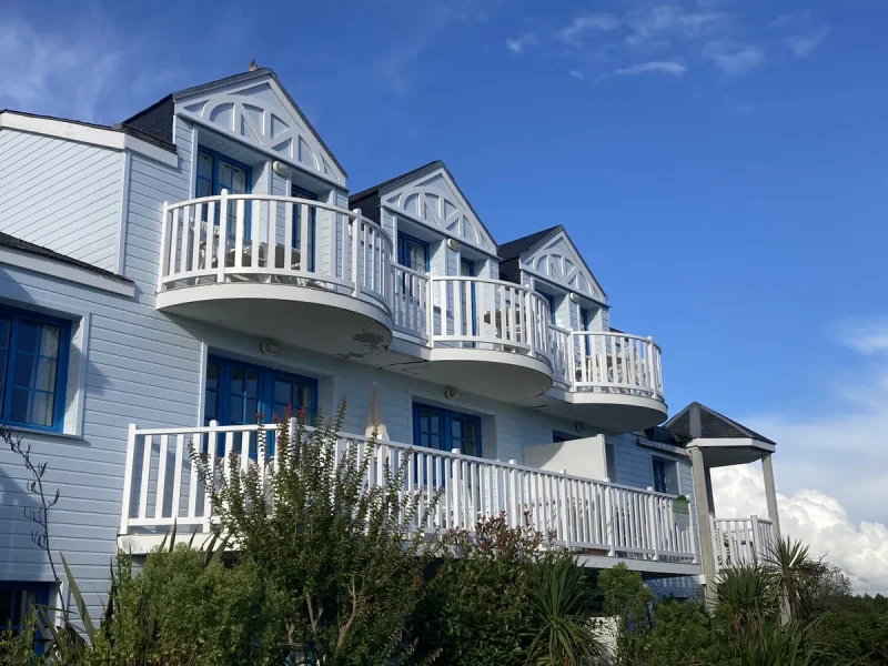 Réalisation d'aménagement extérieur par Tesson Laurent, menuisier charpentier à Saint Julien des Landes